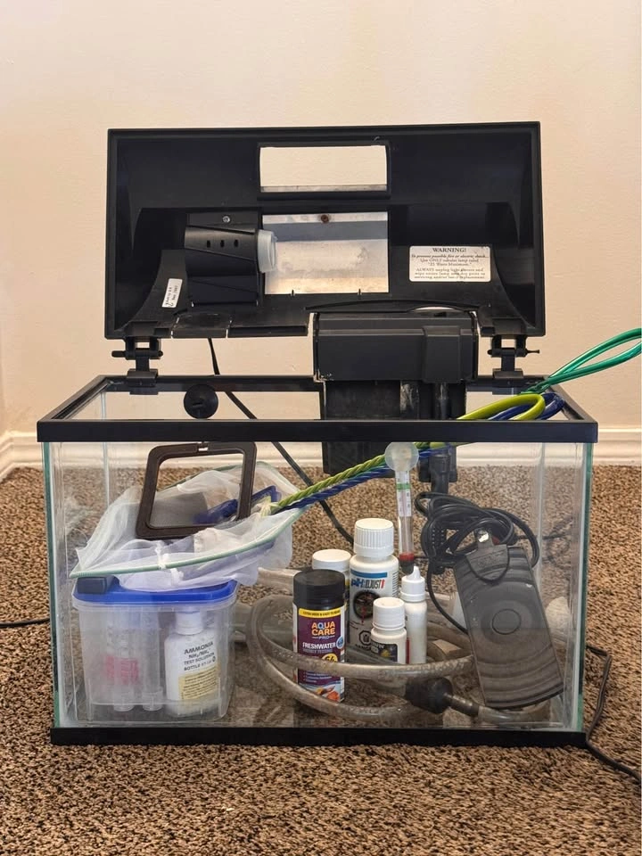 5 Gallon Glass Fish Tank with Filter, Light, and Maintenance Kit - photo 2