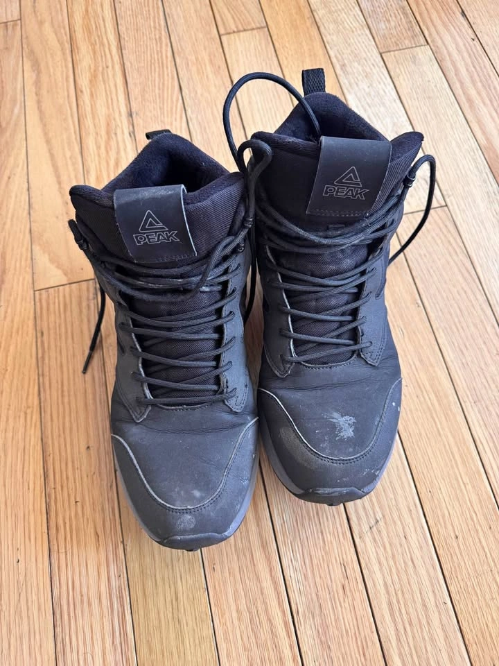 PEAK Black Winter Boots Size 9