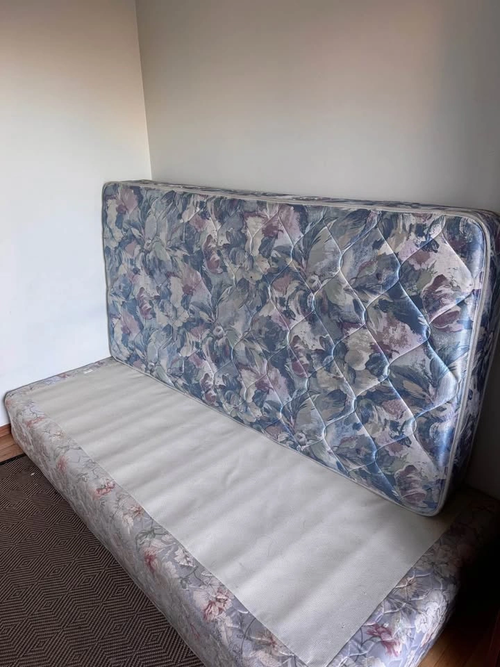 Spring Mattress and Box Spring Set Sealy - photo 2