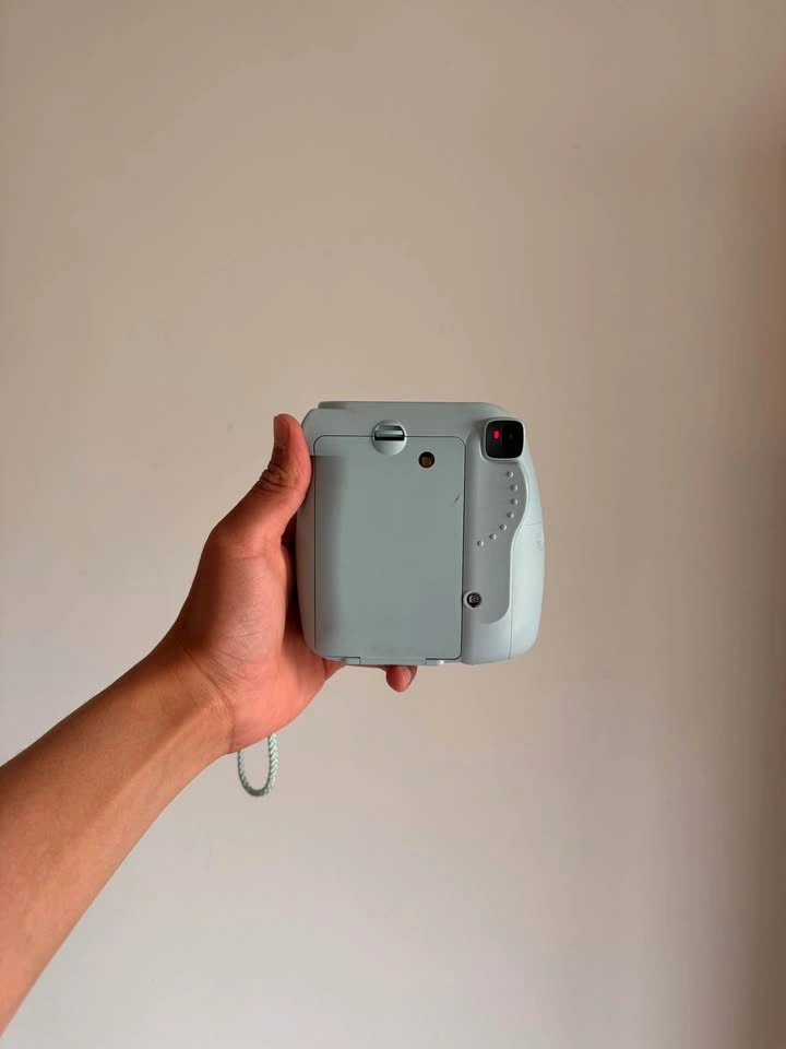 Fujifilm Instax Mini 8 Camera - photo 2