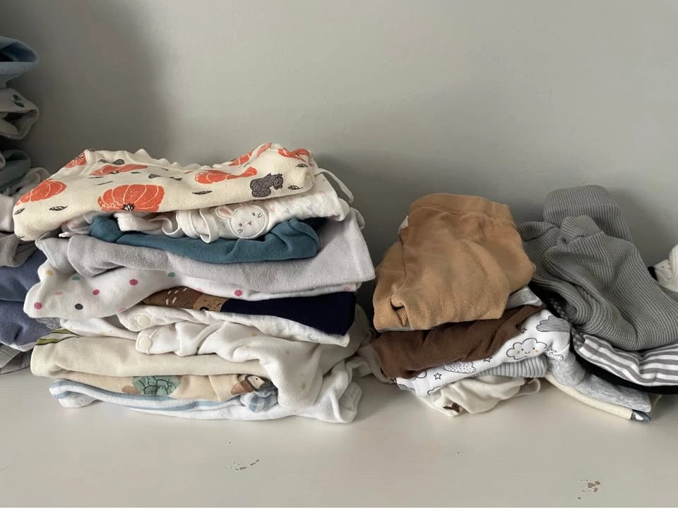 100+ Newborn/Infant Clothes & Accessories (0-3 mo) - photo 3