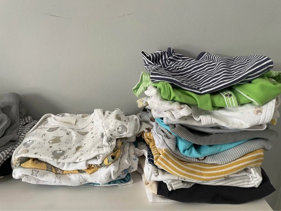 100+ Newborn/Infant Clothes & Accessories (0-3 mo) - photo 4