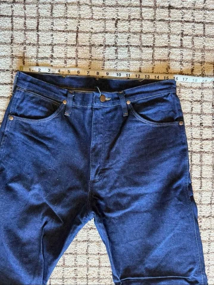 Vintage Wrangler 13MWZ Made In USA 100% Cotton Jeans 34x34 - photo 2