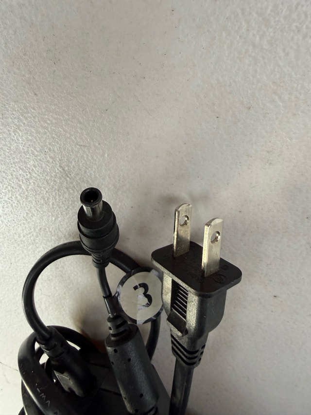 Sony AC Adaptor CUH-ZAC1 12V 3A - photo 2