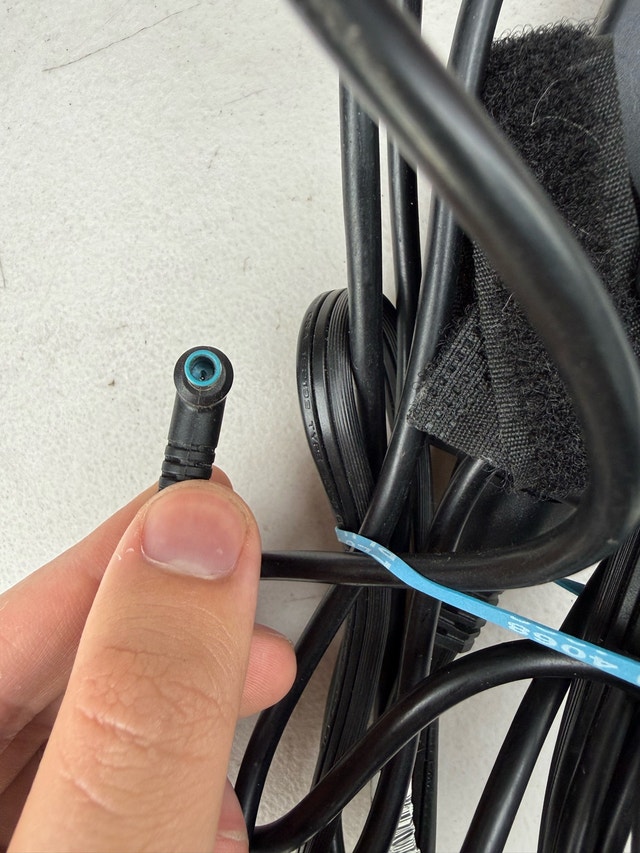 HP 45W AC Power Adapter 19.5V 2.31A - photo 3