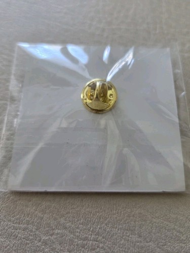 2009 Queens Plate 150 Years A Royal Tradition Lapel Pin - photo 2