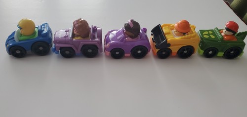 Lot of 5 Fisher Price Little People Wheelies 2009 - photo 3