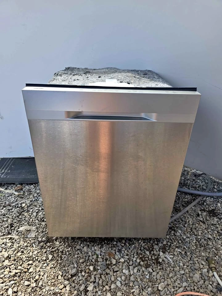 Samsung 24" Stainless Steel Dishwasher For Sale