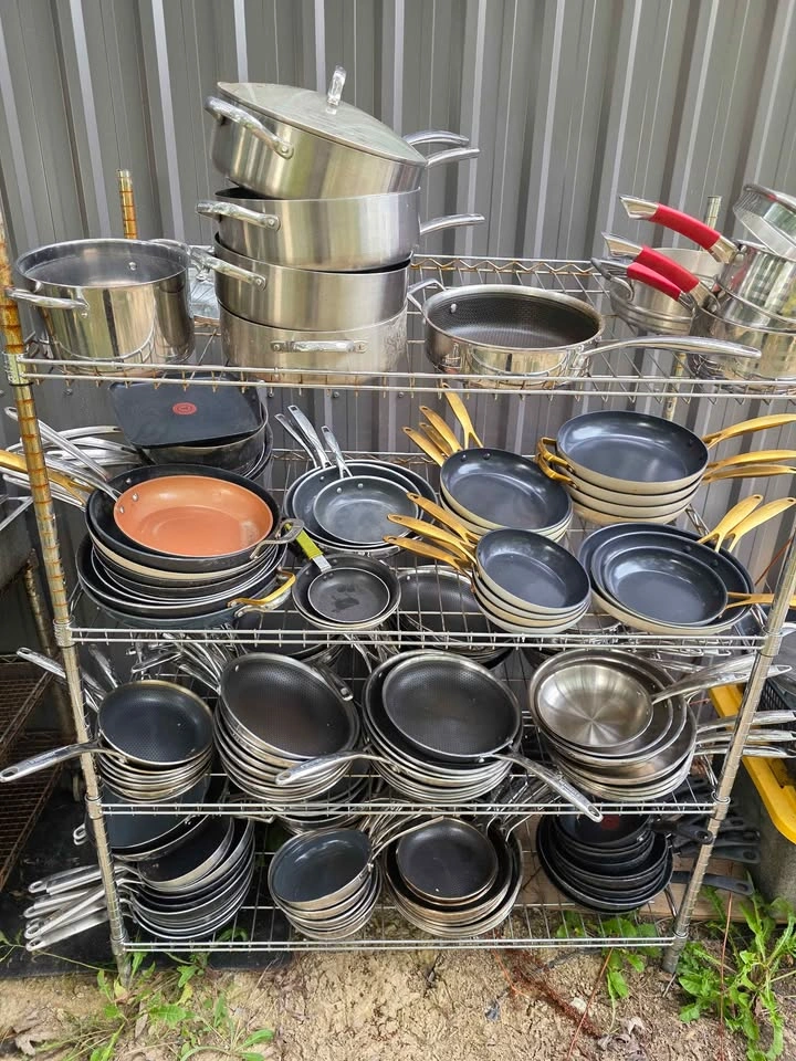 PANS For Sale! $5 & $10 each! Henckles, Meyers, Tramontina - photo 3