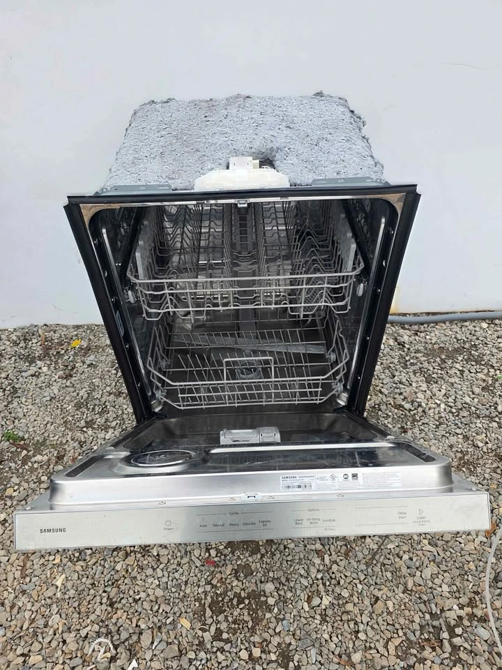 Samsung 24" Stainless Steel Dishwasher For Sale - photo 5