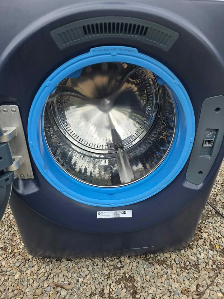 GE Profile Smart Front Load Washer For Sale - photo 4