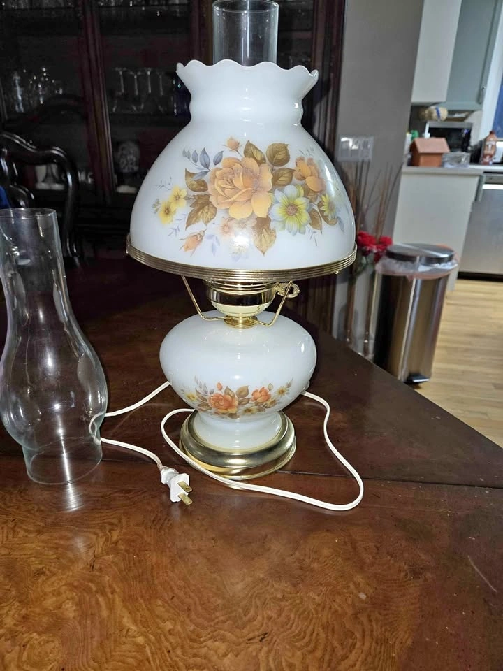 Vintage Floral Glass Hurricane Lamp / Parlor Table Lamp - 17”