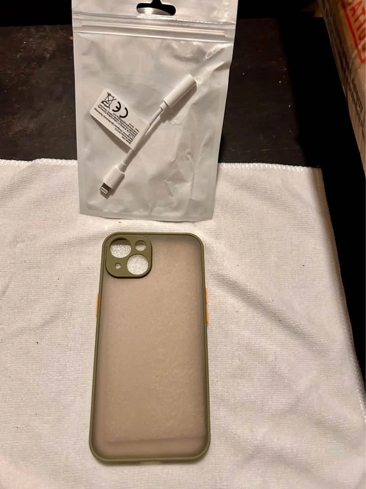 iPhone 14 Case Bundle and Lightning to 3.5mm Adapter - photo 4