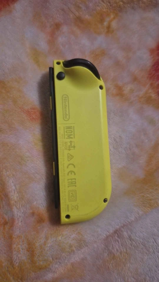 Nintendo Switch Yellow Joycon - photo 2