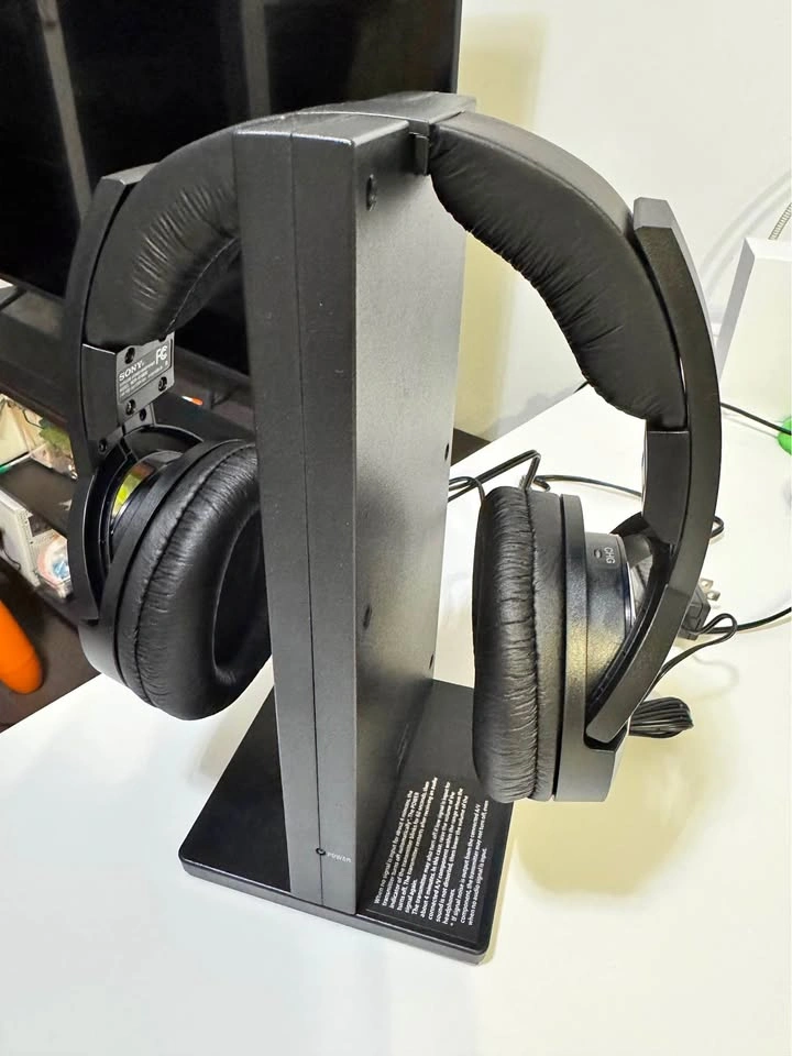 Sony MDR-RF985RK Wireless RF Headphones (Barely Used in Box)