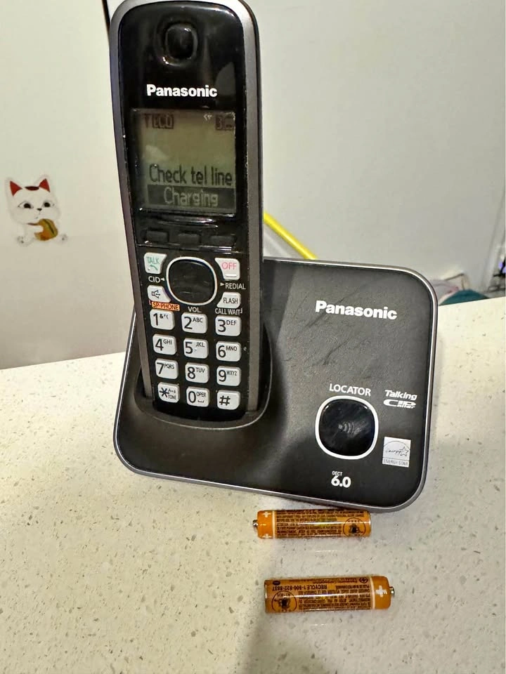 Panasonic KX-TG4114C DECT 6.0 Plus Phone System (4 Handsets)