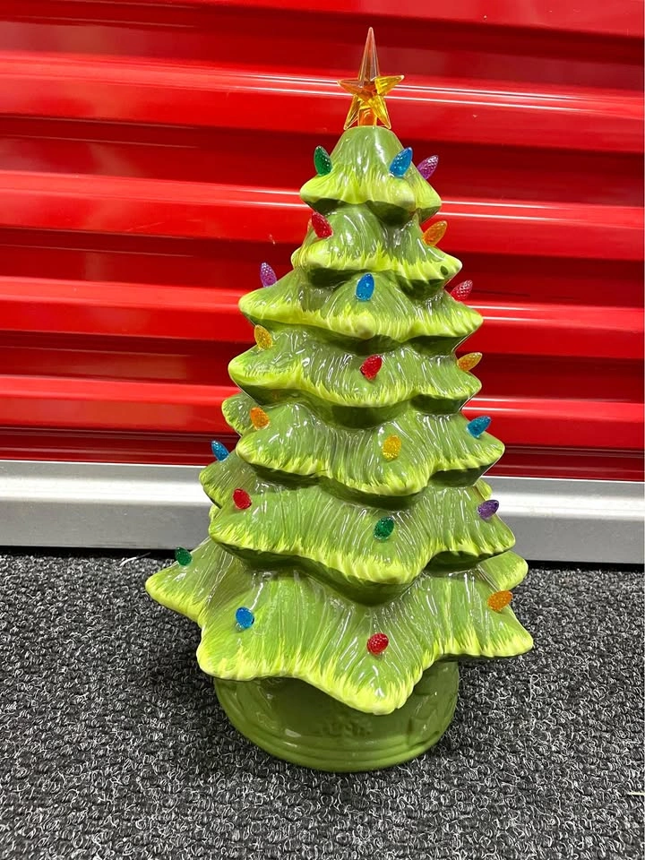 VTG Mr. Christmas 16" Nostalgic Ceramic Christmas Tree