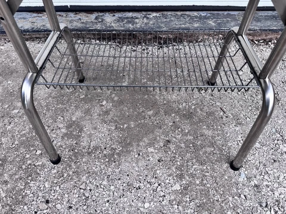 Collapsible, portable, adjustable grooming table - photo 4