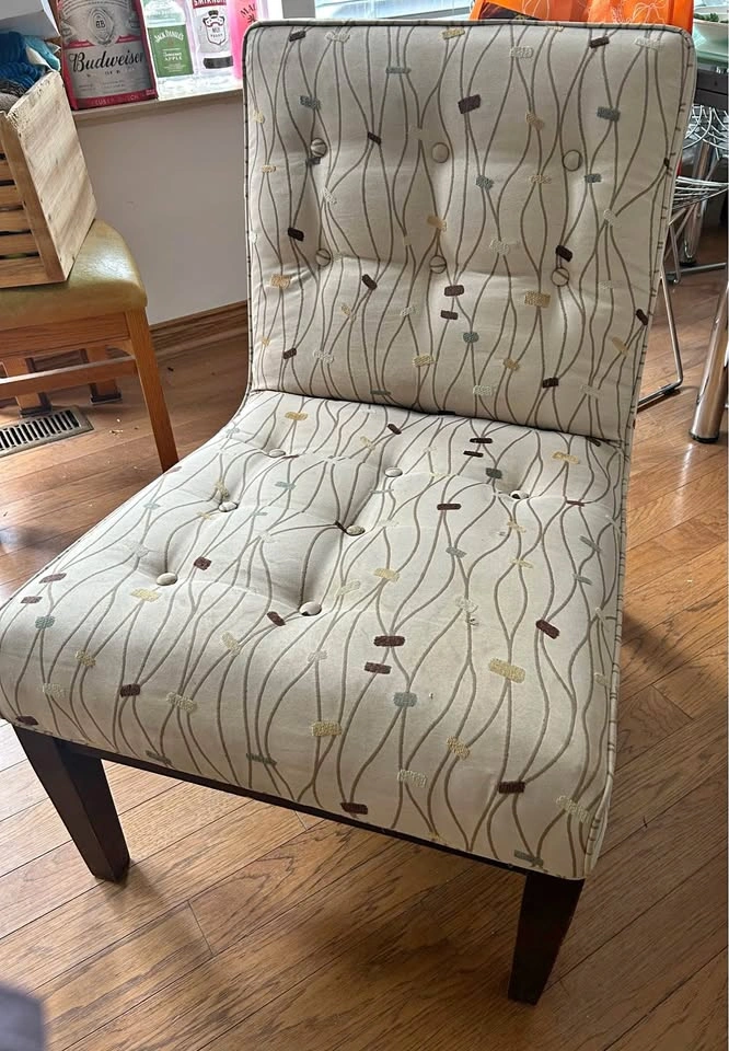 Accent chair, perfect for small spaces