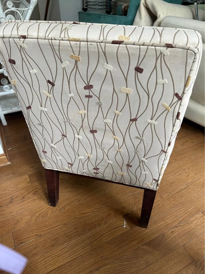 Accent chair, perfect for small spaces - photo 2