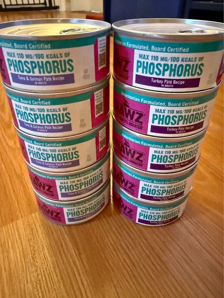 Low phosphorus Rawz Cat food 10 cans sold together