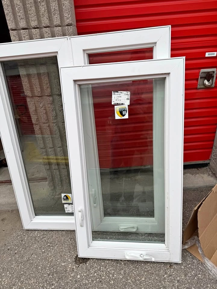 White Vinyl Window – 26” × 47”