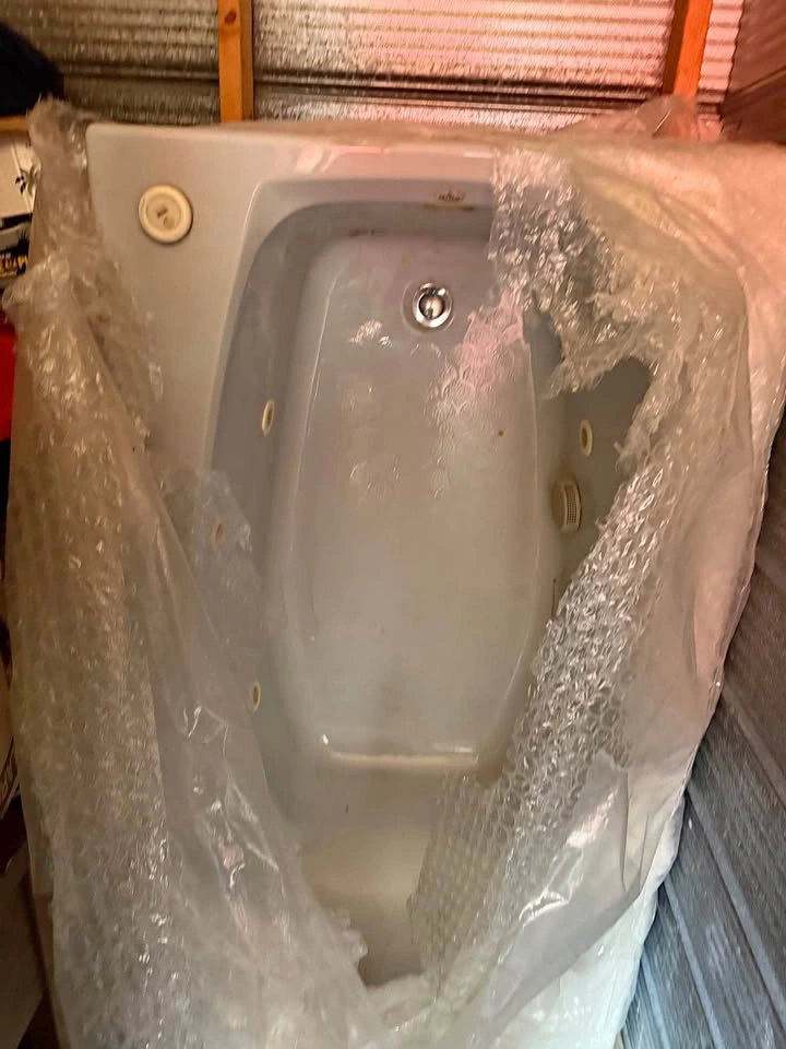 5-Foot Jacuzzi Whirlpool Bathtub