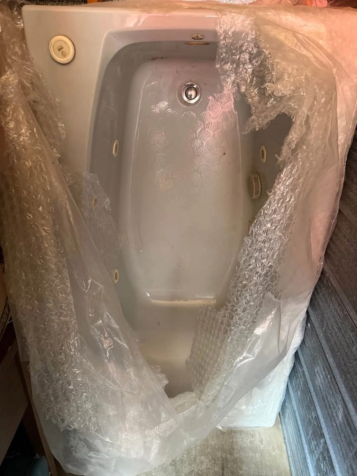 5-Foot Jacuzzi Whirlpool Bathtub - photo 2