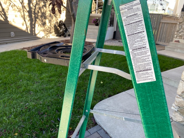 6ft fibreglass ladder - photo 3