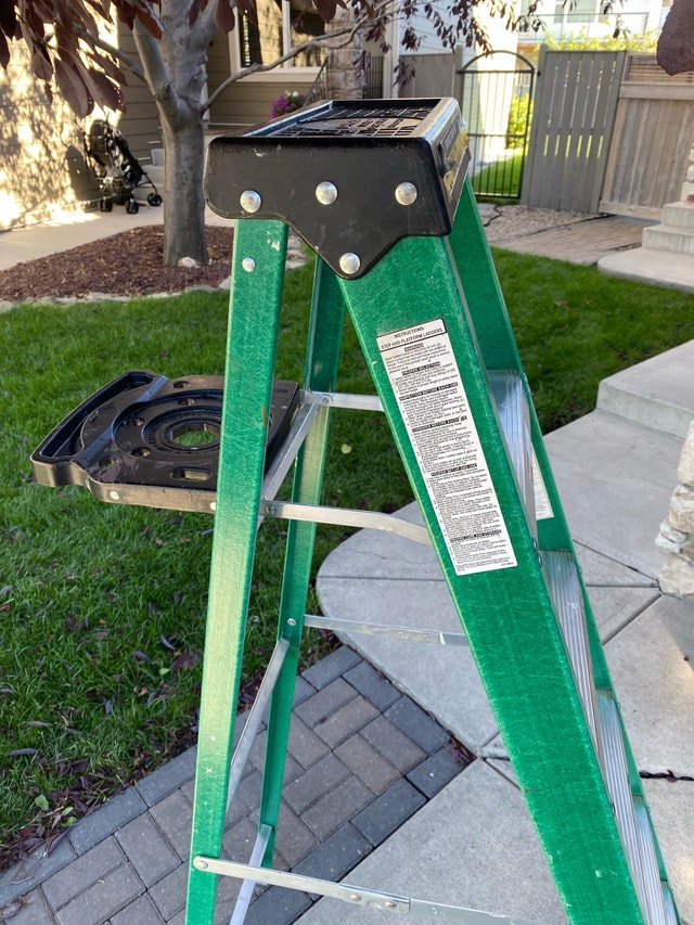 6ft fibreglass ladder - photo 4