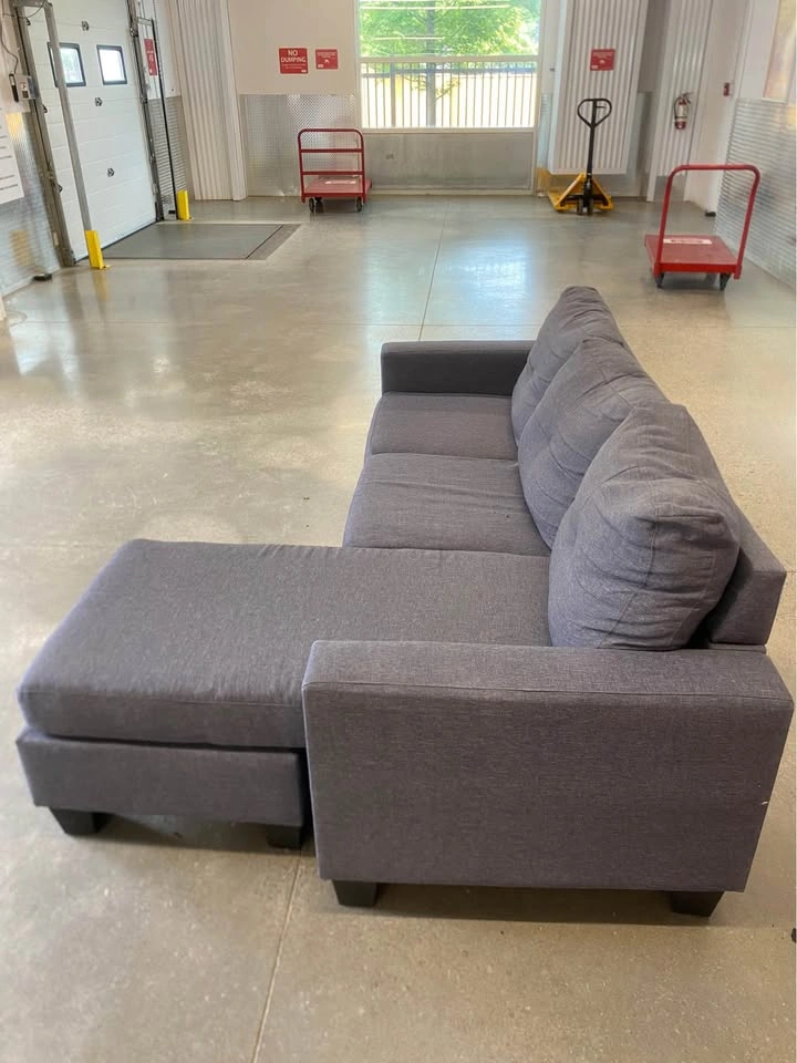 (Free Delivery) Reversible Sectional Sofa Couch - photo 3