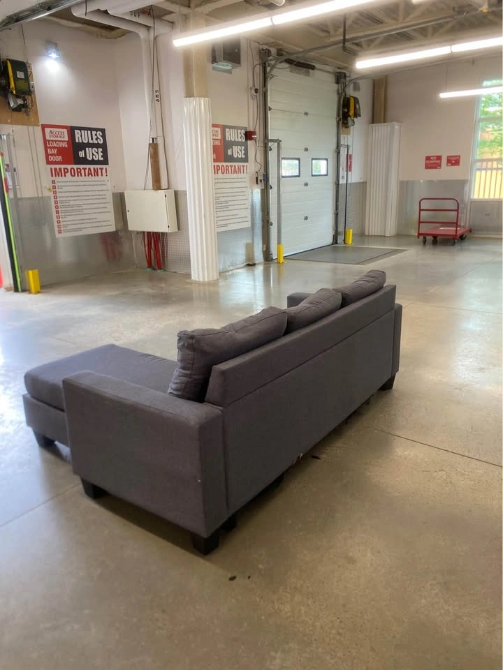 (Free Delivery) Reversible Sectional Sofa Couch - photo 4