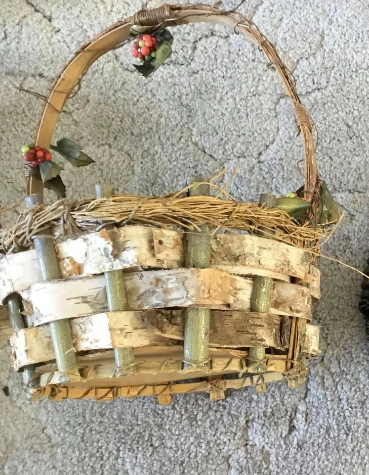 Wicker Basket Holly Plant Pot Holder - photo 3