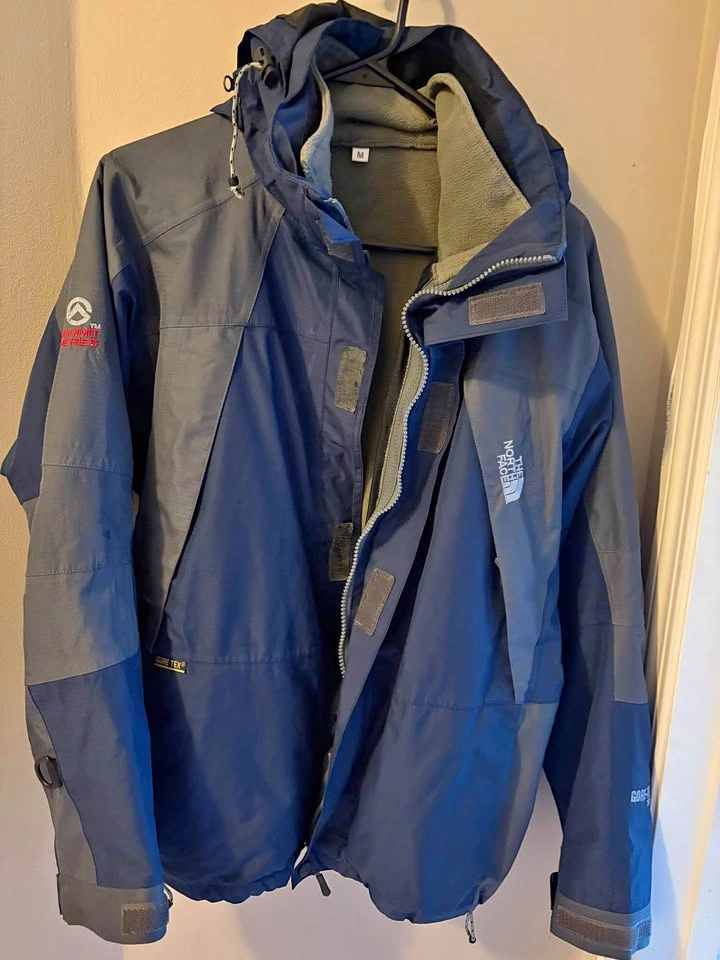 The North Face Summit Series Gore-Tex Jacket - Size M