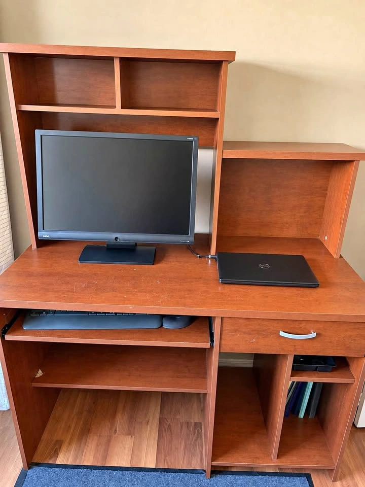 Wood Computer Desk with Hutch