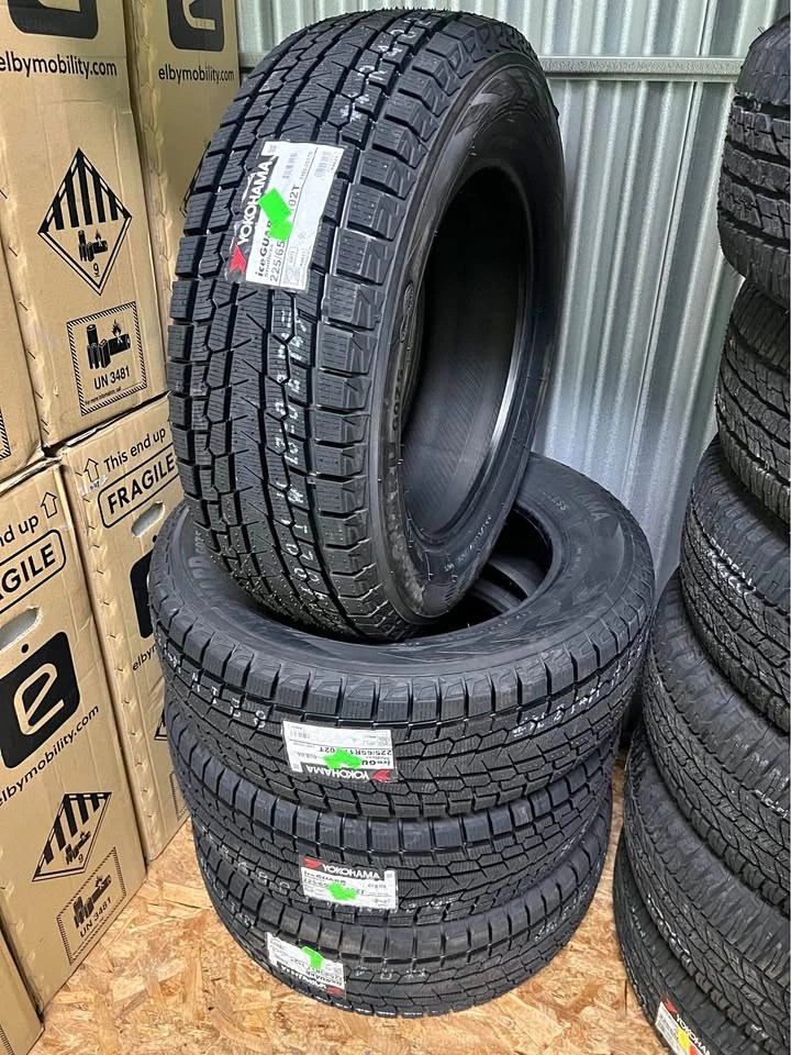 225/65R17 102T Yokohama ICEGUARD G075 Winter Tires
