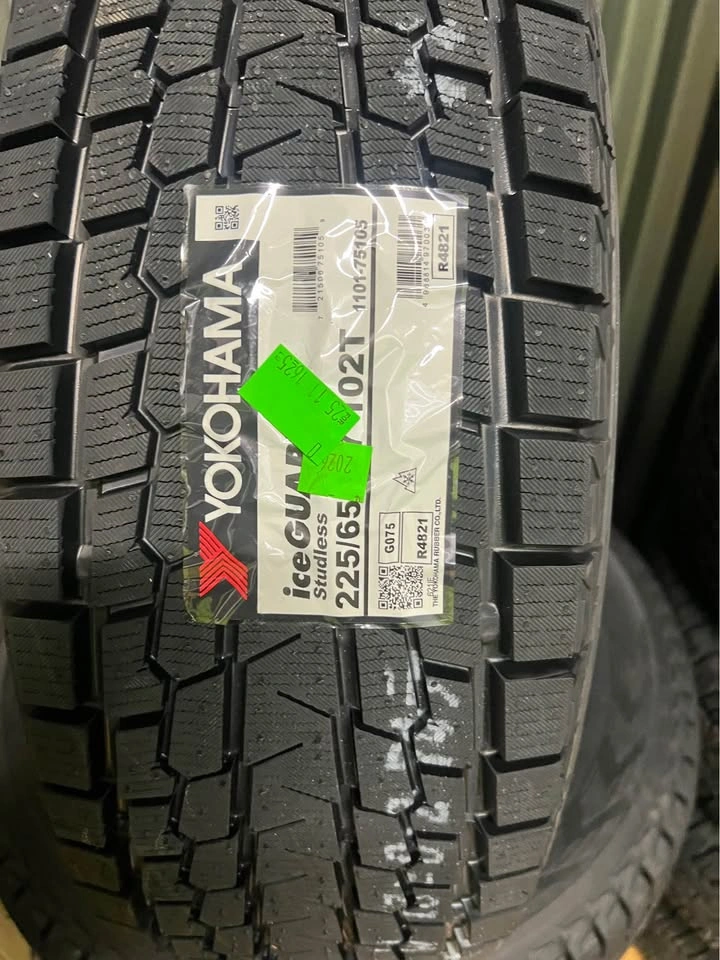 225/65R17 102T Yokohama ICEGUARD G075 Winter Tires - photo 2