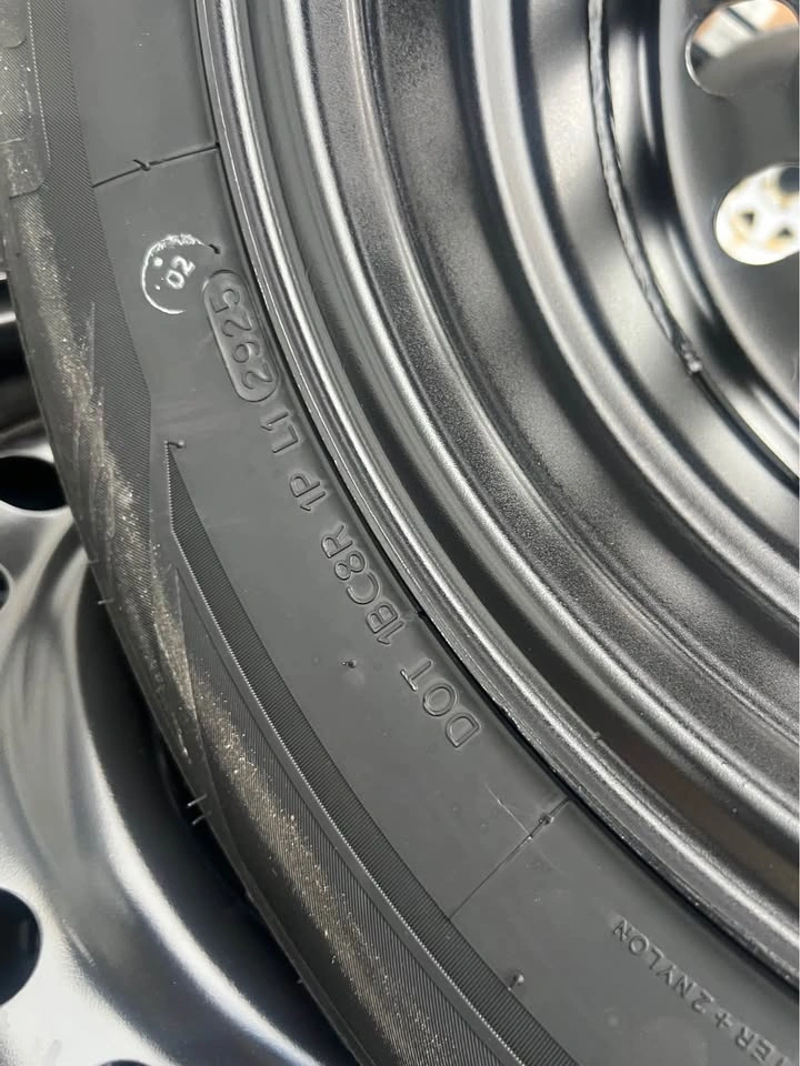 Brand new Laufenn i FIT ICE winter tires 235/65R17 on wheels - photo 5