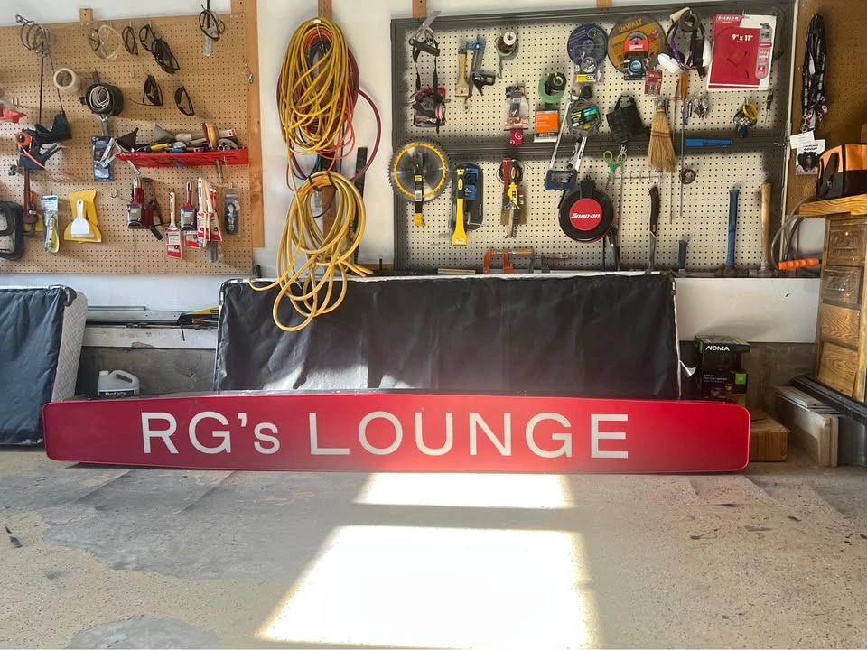 RG's Lounge LED Sign