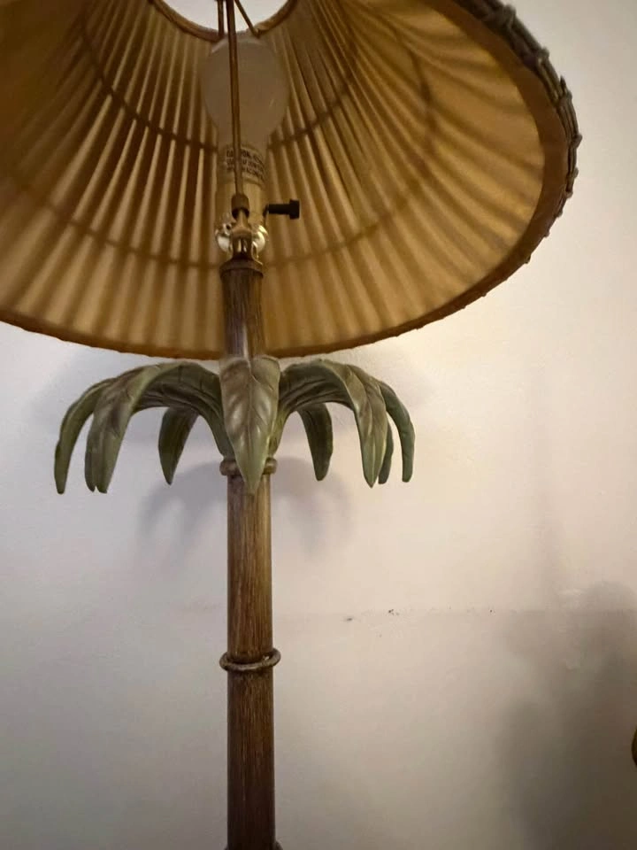 Tropical Palm Tree Table Lamp with Slatted Woven Lampshade - photo 3