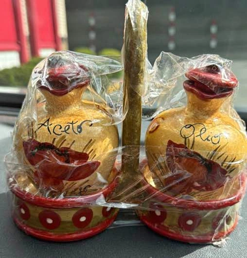 Vintage Italian Hand-Painted Deruta Ceramic Cruet Set