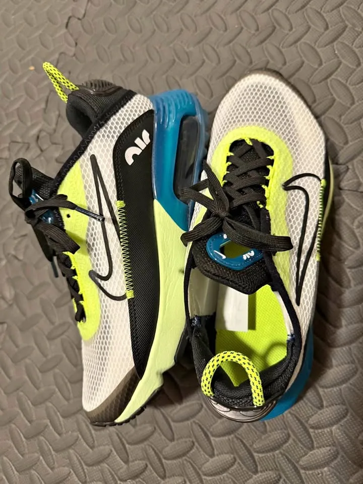Nike Air Max 2090 GS - Volt Blue - size 5Y thumbnail
