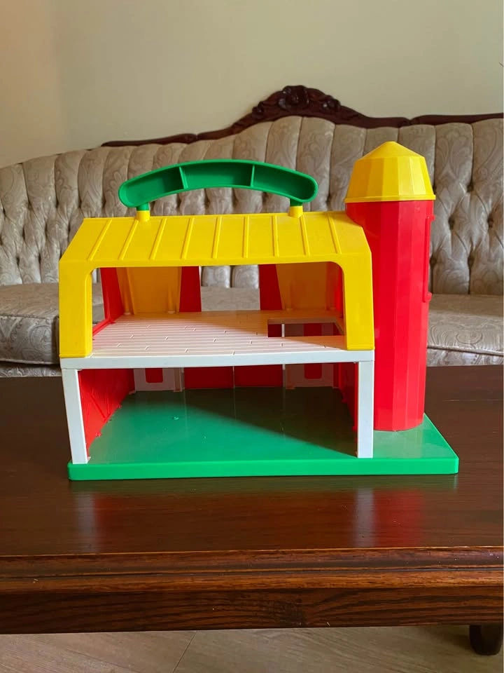 Vintage Sesame Street Farm Barn Playset – Early 1990s - photo 2