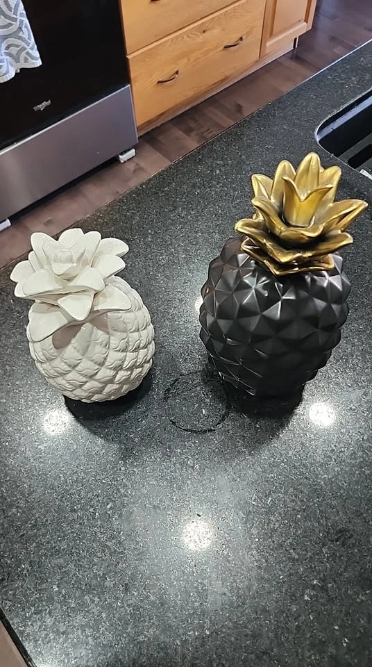 Decorative Pineapple Statues - photo 2