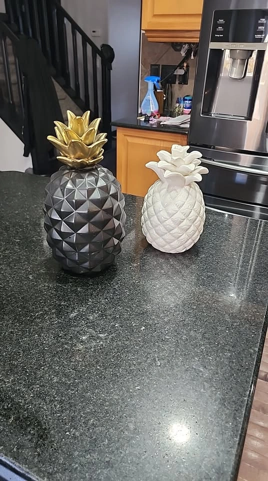 Decorative Pineapple Statues - photo 4