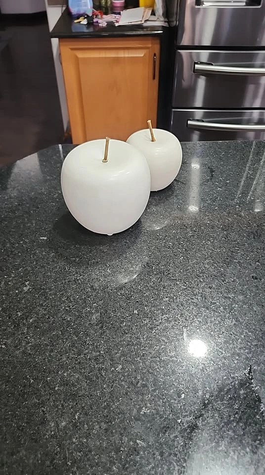 2 White Ceramic Decorative Apples - photo 3