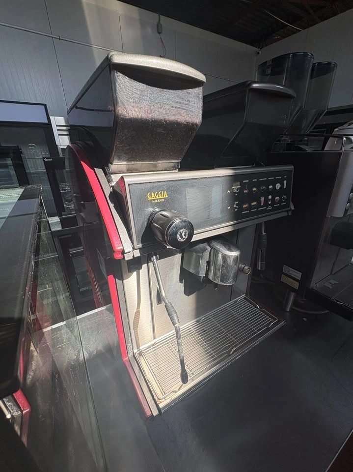 Gaggia Milano Espresso Machine – Sep 21 Auction | Toronto - photo 5