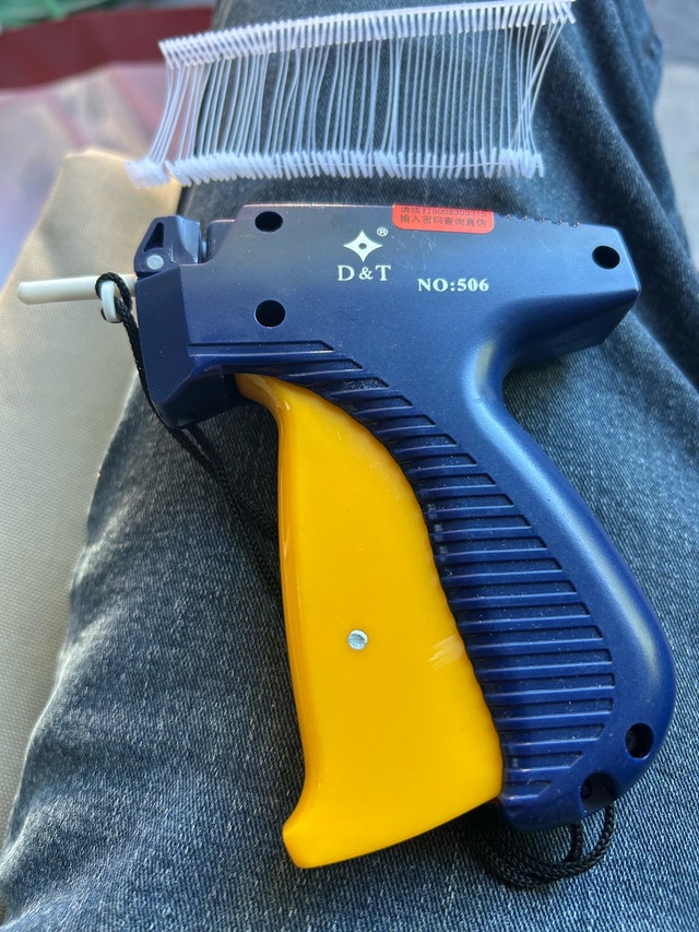 D&T 506 Tagging Gun