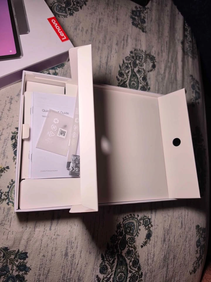 Lenovo Idea Tab Pro - photo 3