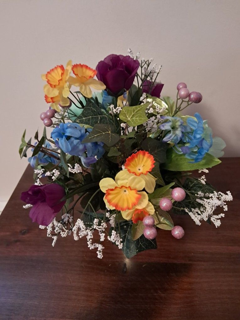 Handmaid floral For spring